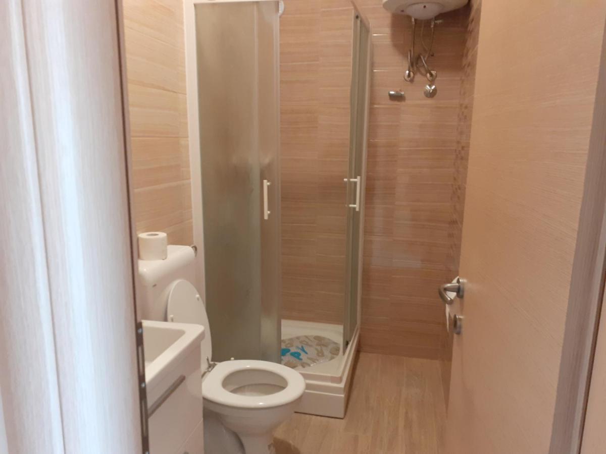לופאר Apartments Rajka מראה חיצוני תמונה