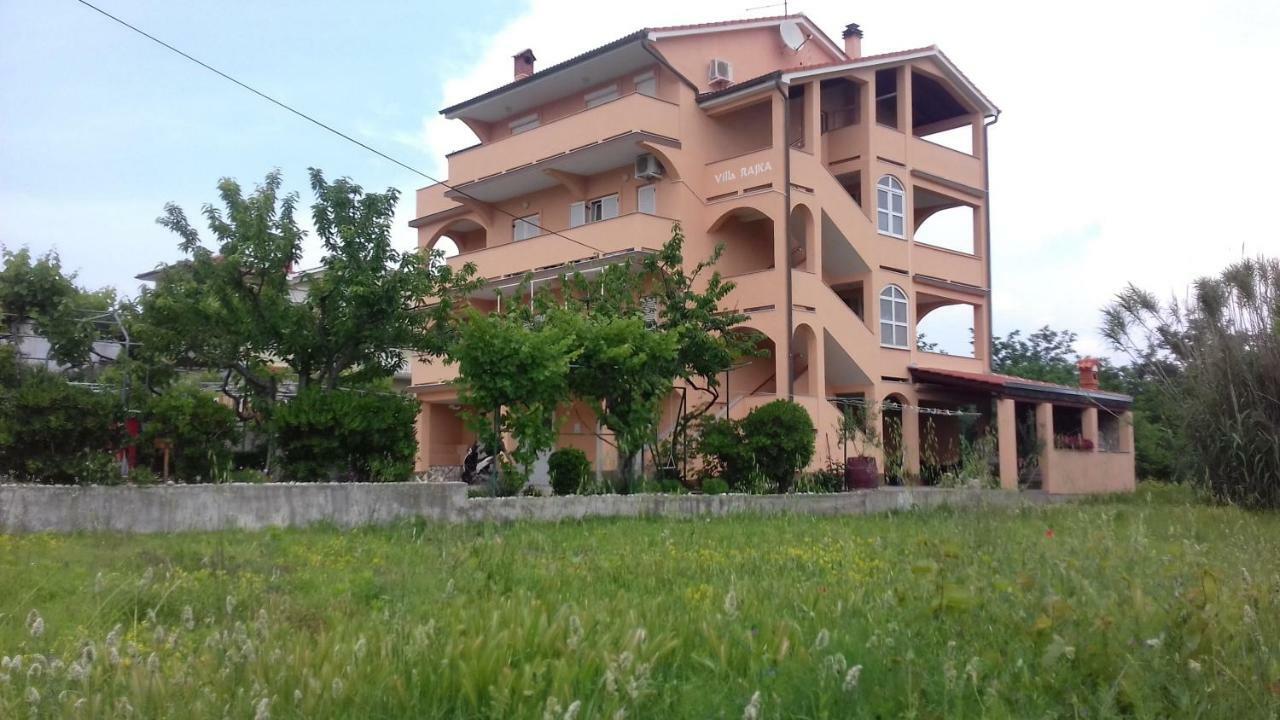 לופאר Apartments Rajka מראה חיצוני תמונה