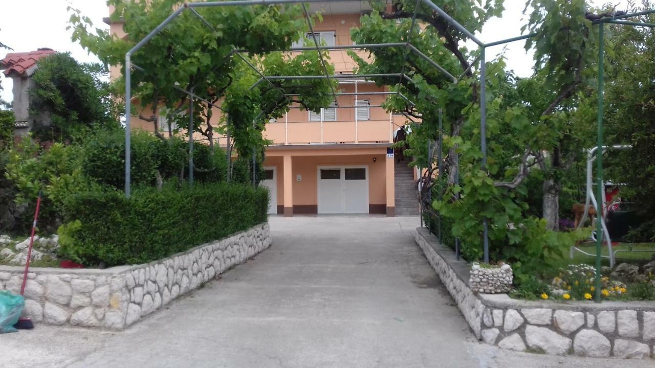 לופאר Apartments Rajka מראה חיצוני תמונה
