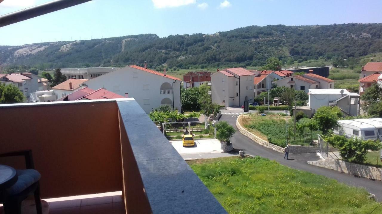 לופאר Apartments Rajka מראה חיצוני תמונה