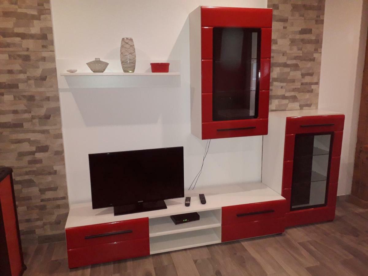לופאר Apartments Rajka מראה חיצוני תמונה