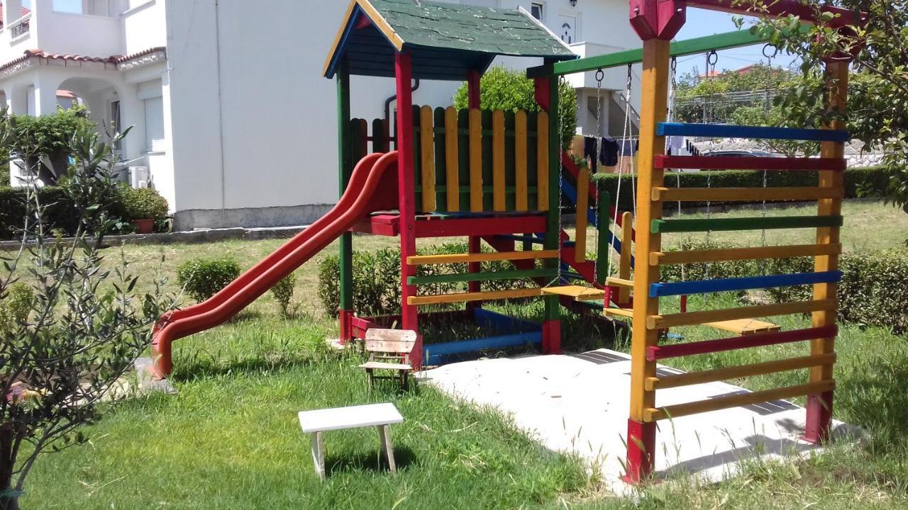 לופאר Apartments Rajka מראה חיצוני תמונה